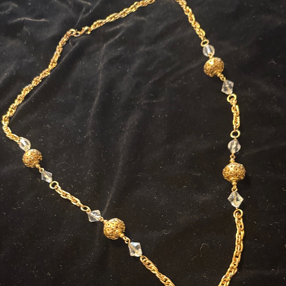 Elegant Gold and lucite bead  Necklace